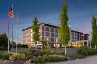 Home2 Suites by Hilton Idaho Falls - Parkplatz