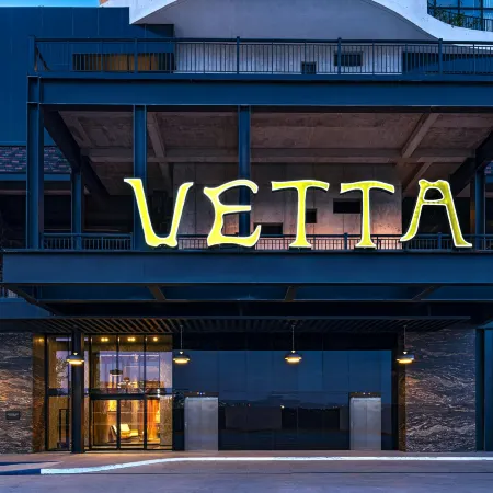 Vetta, Distrito Uno, Autograph Collection