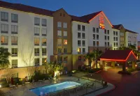 Red Roof PLUS+ San Antonio Downtown - Riverwalk - Kolam Renang