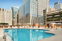 Hilton Grand Vacations Club Chicago Magnificent Mile - Rooftop Pools