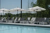 Omni Viking Lakes - Pools