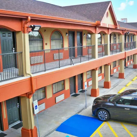Scottish Inn and Suites Beaumont