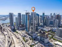 E11EVEN Studio · Bay Views + Rooftop Day Club Pool - Kitchens