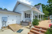 Heart of Historic Chickamauga! Chic Studio w/ Pool - Wifi