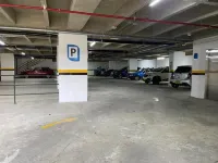 EcoHub Hotel Medellin - parking