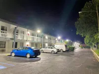 Quality Inn & Suites Tuscaloosa Near University - 駐車場