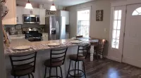 River Time Cottage Get Away! 1/2 Mile from Current River! - Homestays