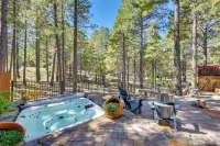 Flagstaff Hideaway Private Hot Tub, 4 Mi to Dtwn! - Jacuzzi
