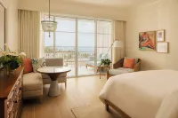Naples Beach Club, A Four Seasons Resort - ビーチサイド