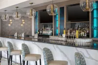 DoubleTree by Hilton Wilmington - 주차장