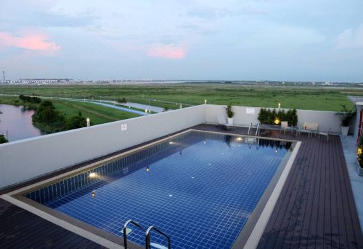 Miracle Suvarnabhumi Airport Hotel Hotel Overview