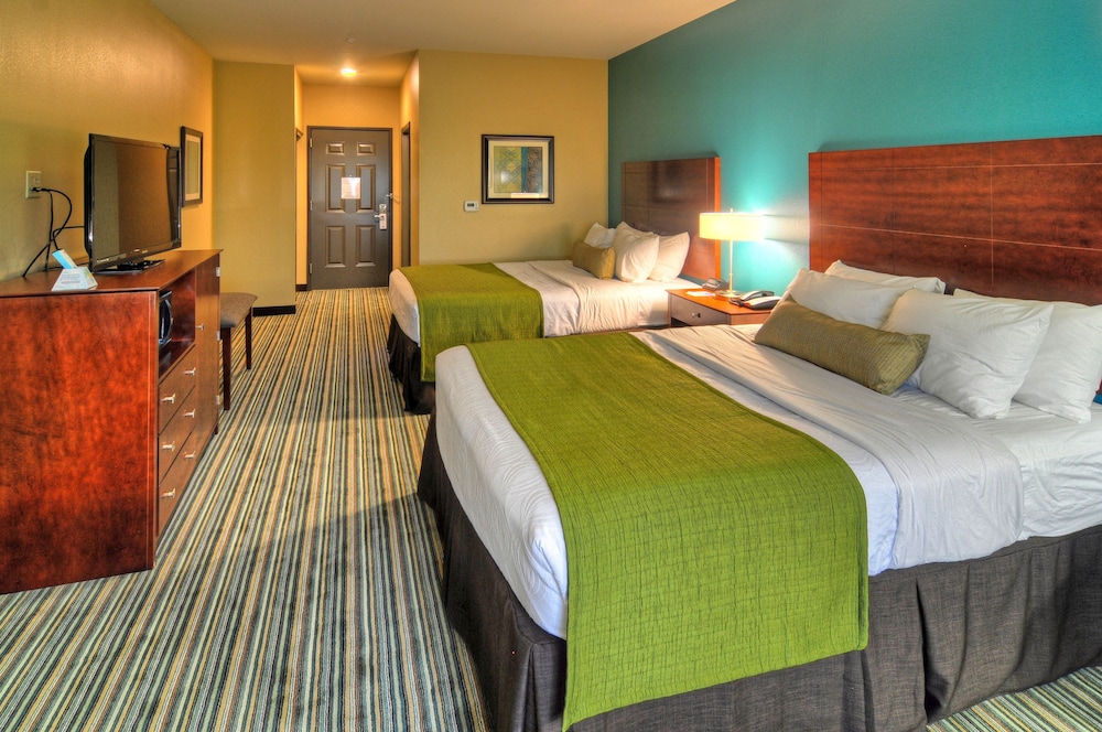 Best Western Plus Patterson Park Inn