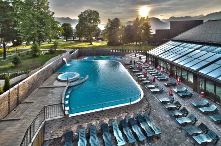 Bohinj Eco Hotel Отели в г. Бохінь