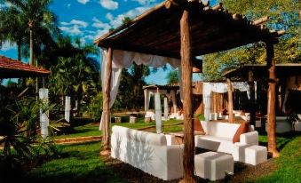 Hotel Raices Esturion