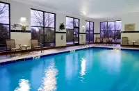 Hampton Inn & Suites Columbus Hilliard - Pools