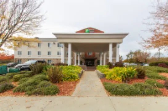 Holiday Inn Express & Suites ROSEVILLE - GALLERIA AREA by IHG