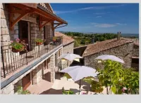 Aux Vieux Arceaux Hotels in Thueyts