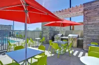Home2 Suites by Hilton Palmdale - Aamiainen