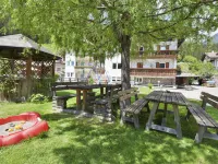 Cecilia Hotels in Mazzin
