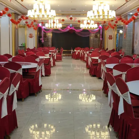 Lintan Honghe Hotel