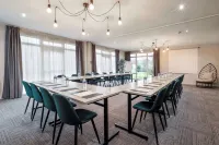 Sure Hotel by Best Western Calais Coquelles Tunnel s/ Manche فنادق في Escalles