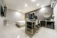 Yeongcheon Hotel Shop