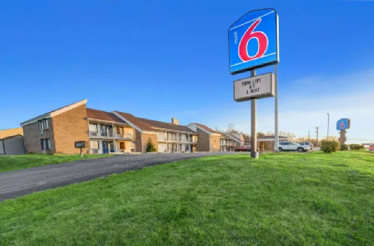 Motel 6 Hillsville, VA Hotel di 