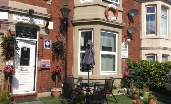 The Lighthouse Guesthouse - Housity