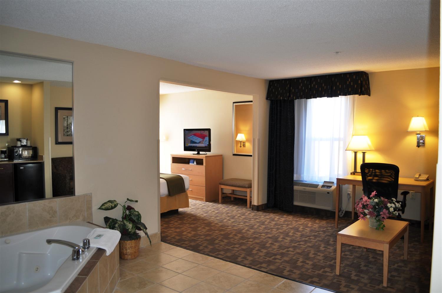 SureStay Plus Hotel by Best Western Roanoke Rapids I-95