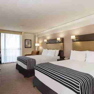 Sandman Signature Vancouver Airport Hotel & Resort Rooms