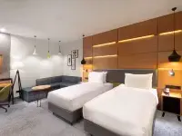 假日飯店-共和國廣場-葉裡溫 亞美尼亞歷史博物館附近的飯店