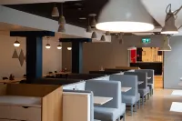 Holiday Inn Express LONDON - STANSTED AIRPORT by IHG - breakfast