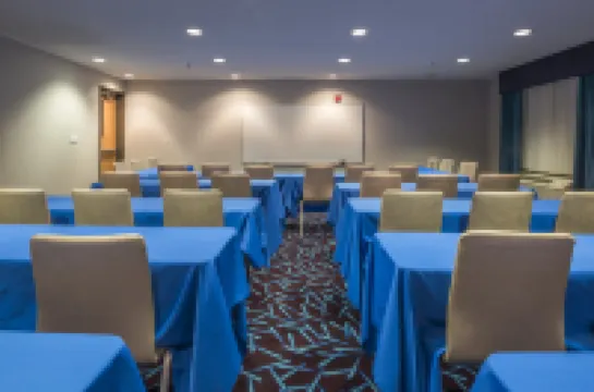 Holiday Inn Express & Suites LIVERMORE by IHG โรงแรมในลิเวอร์มอร์