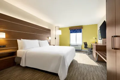 Holiday Inn Express & Suites Philadelphia - MT. Laurel