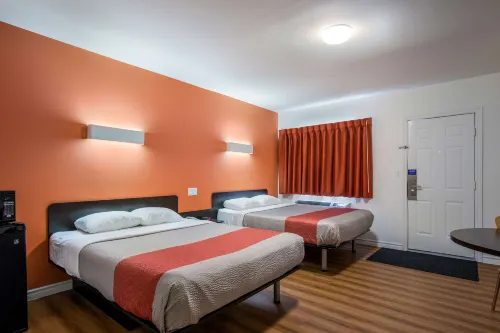Motel 6 Sudbury, on