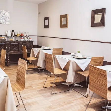 Hostal Lirium