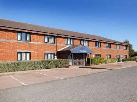 Travelodge Hotel - Canterbury Whitstable Отели в г. Уайтстейбл