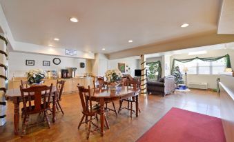 Americas Best Value Inn and Suites Ada