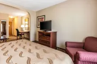 Quality Suites Paducah I-24