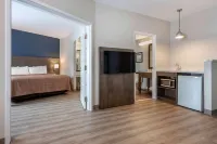 Quality Suites Hotels in Lac-Delage