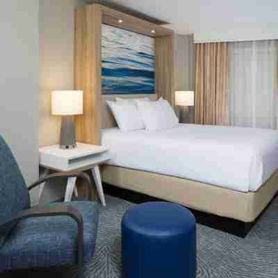 Crowne Plaza Melbourne-Oceanfront Rooms