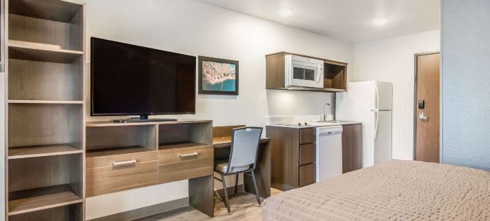 WoodSpring Suites Jacksonville Baymeadows Hotels in Duval County