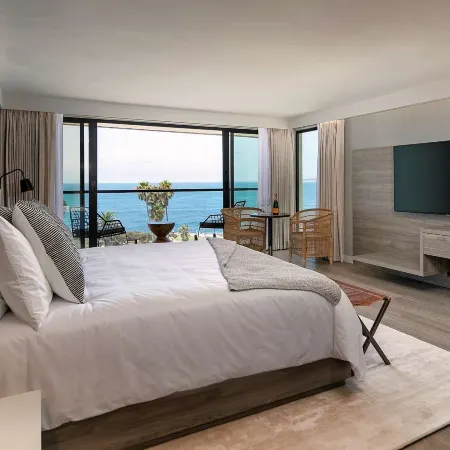 La Jolla Cove Suites