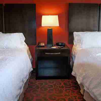 Hampton Inn & Suites Elk City Rooms
