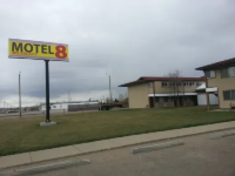 Motel 8 Hotels in Olds