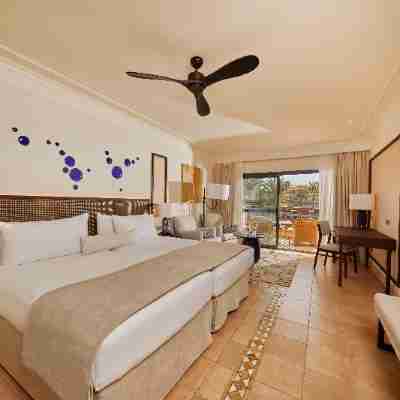 Secrets Bahía Real Resort & Spa Adults Only Rooms