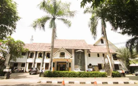 Hotel Grand Situ Buleud