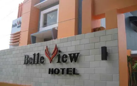 Belle View Hotel Отели в г. Gajahmungkur