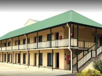 Town Square Motel Hotels near Orange Station