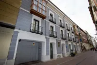 Ele Enara Boutique Hotel - parking